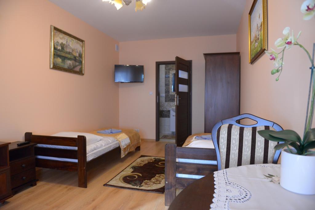 Hotelik Pod Lwami Malaszewicze Duze Extérieur photo